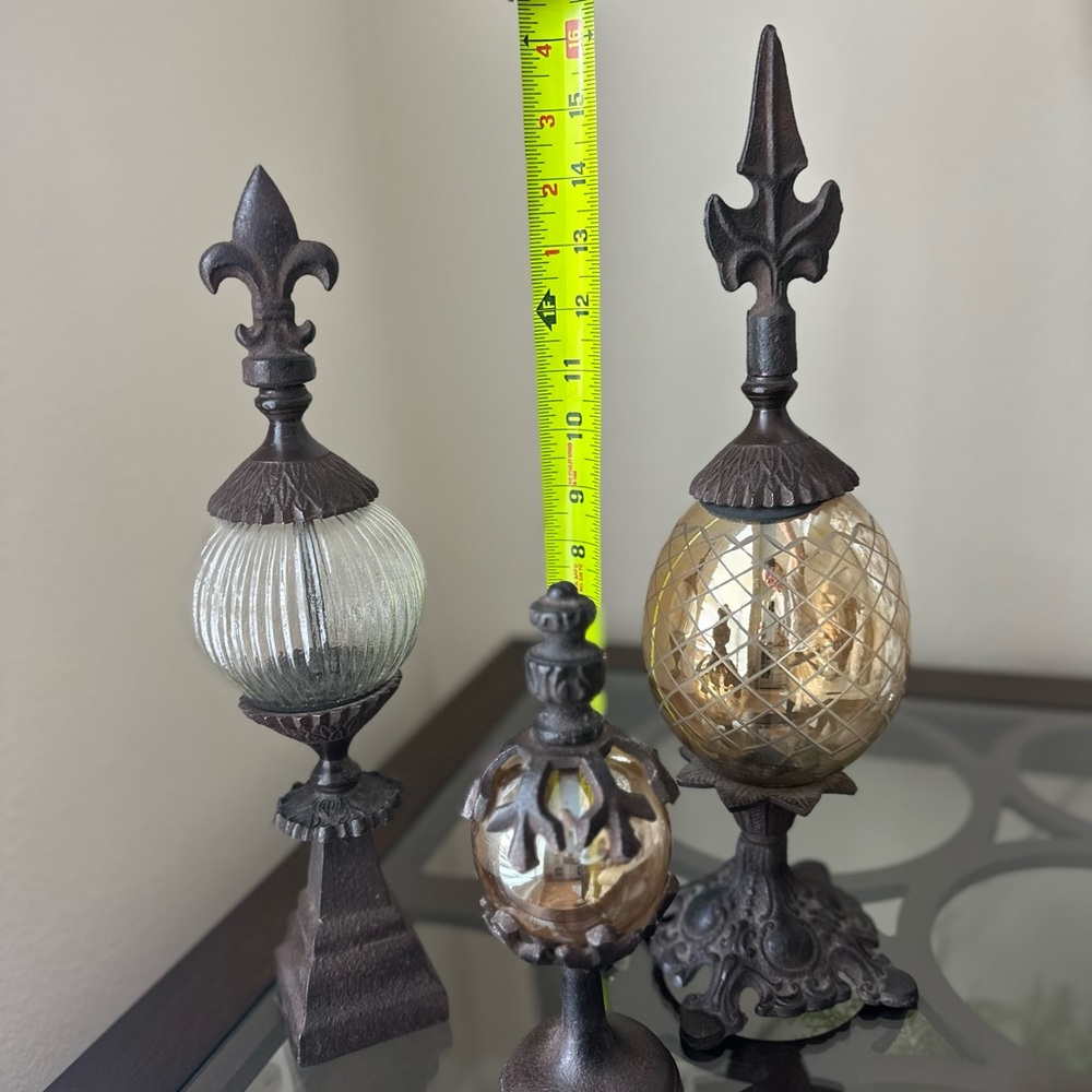 Elegant Black and Gold Finials